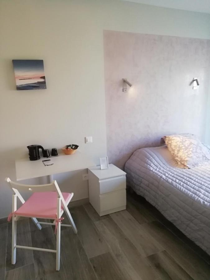 Hotel Le Merle Blanc Louchats Exterior foto
